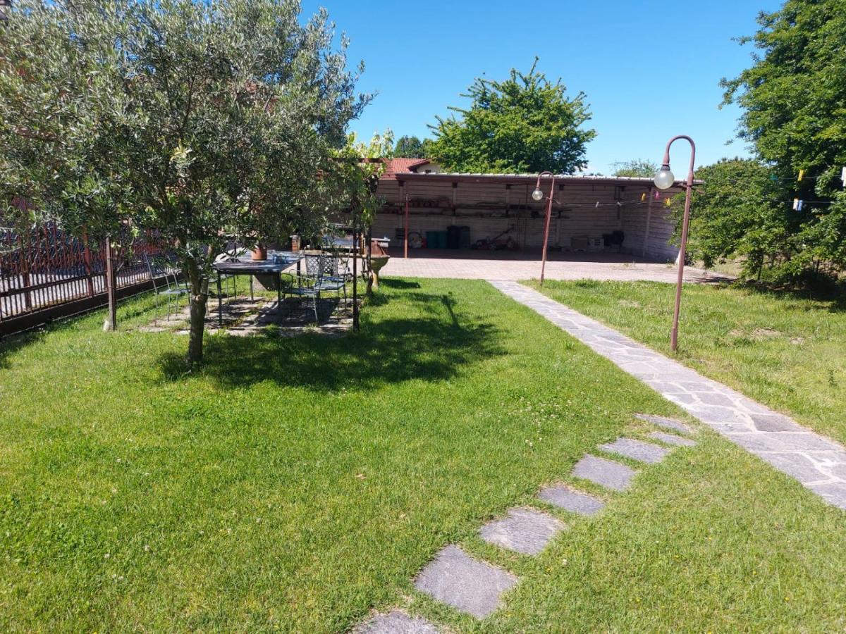 Bnbook Casa Dei Peschi - Lago Di Monate Cadrezzate Eksteriør bilde